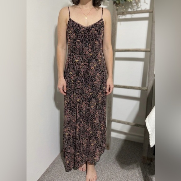 Ricki's Dresses & Skirts - Rickis Vintage Flowery Dress size XL